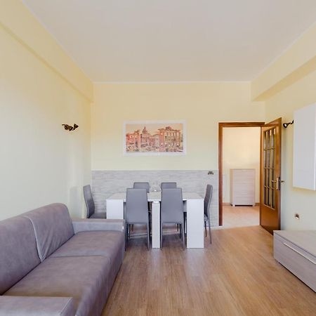 Le Rondini Apartment, 5 Persone, 2 Balconi, Policlinico Tor Vergata E Casilino Roma Exterior foto