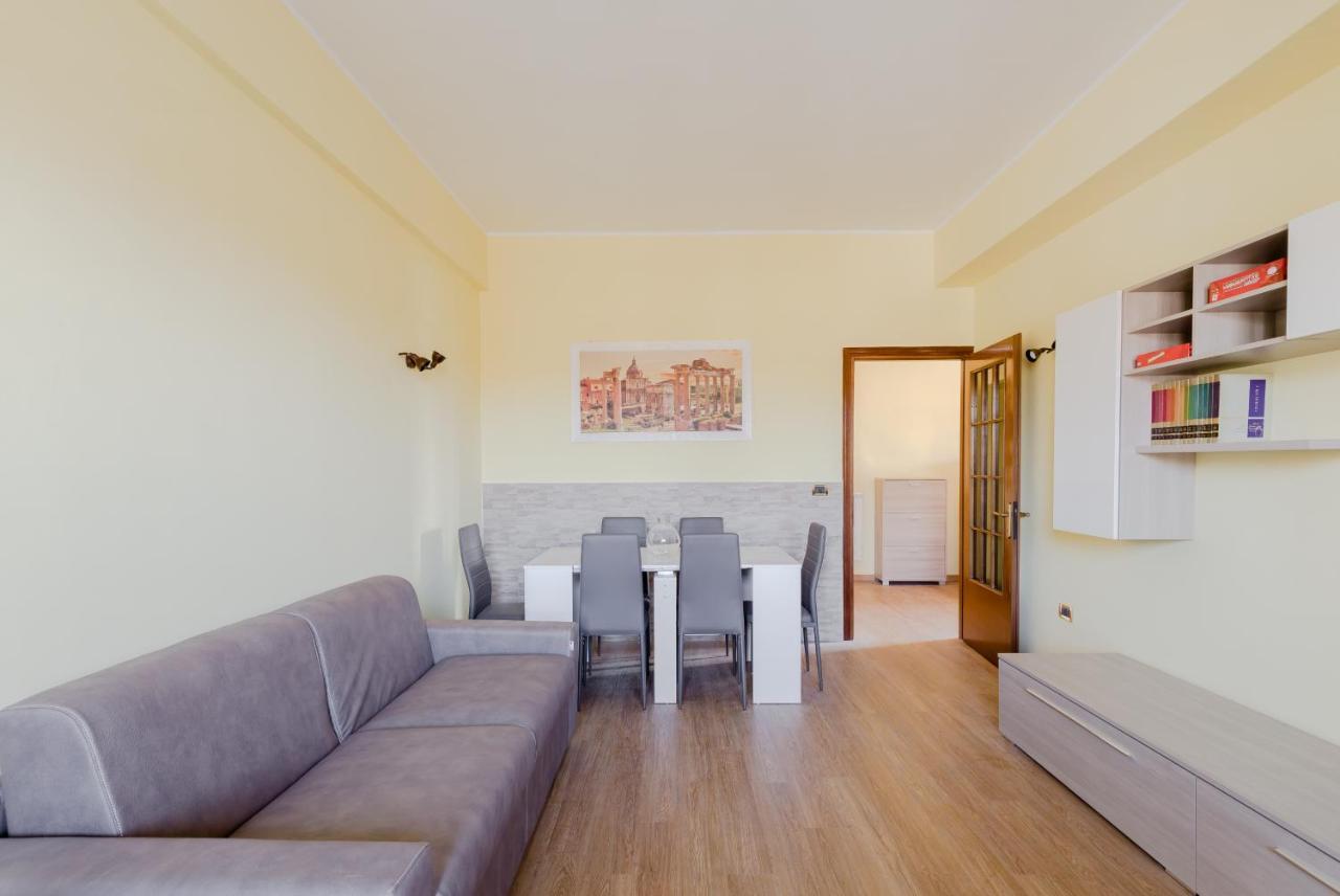 Le Rondini Apartment, 5 Persone, 2 Balconi, Policlinico Tor Vergata E Casilino Roma Exterior foto